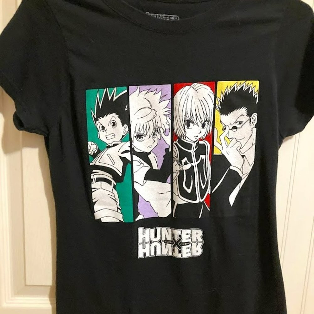 Hot Topic Black Graphic Tee